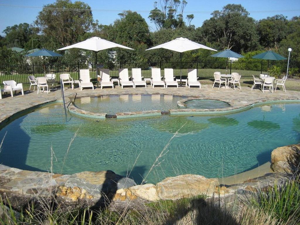 The Lakes Beachfront Holiday Park Lake Tyers Beach Экстерьер фото