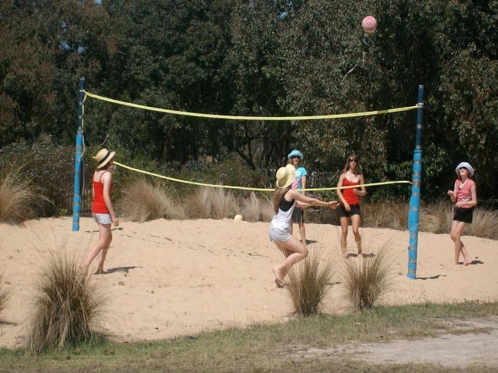 The Lakes Beachfront Holiday Park Lake Tyers Beach Экстерьер фото