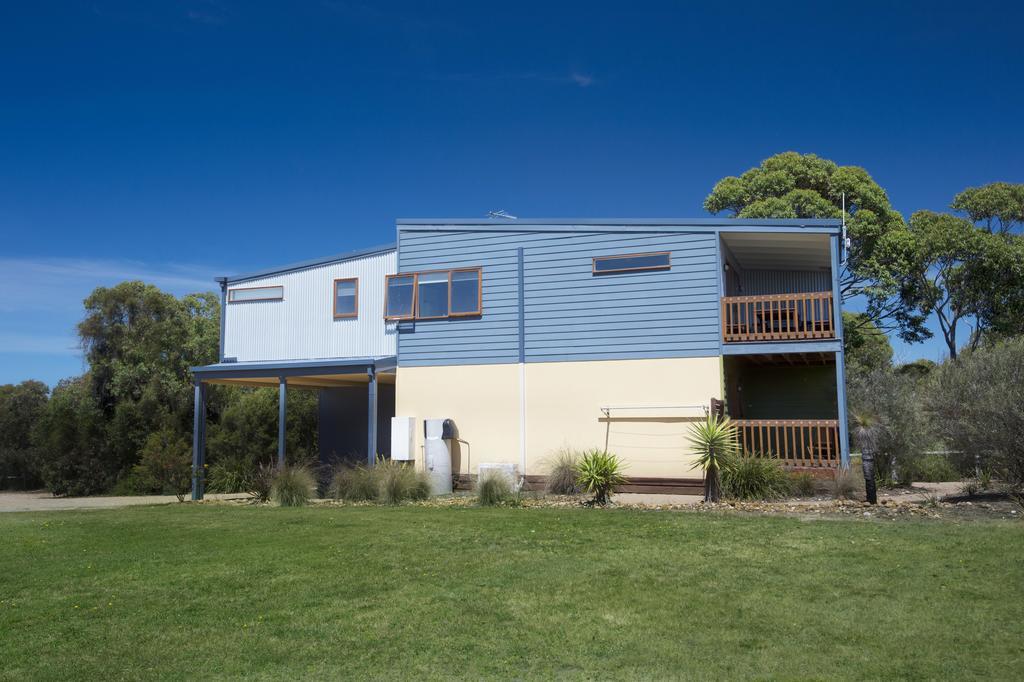 The Lakes Beachfront Holiday Park Lake Tyers Beach Экстерьер фото