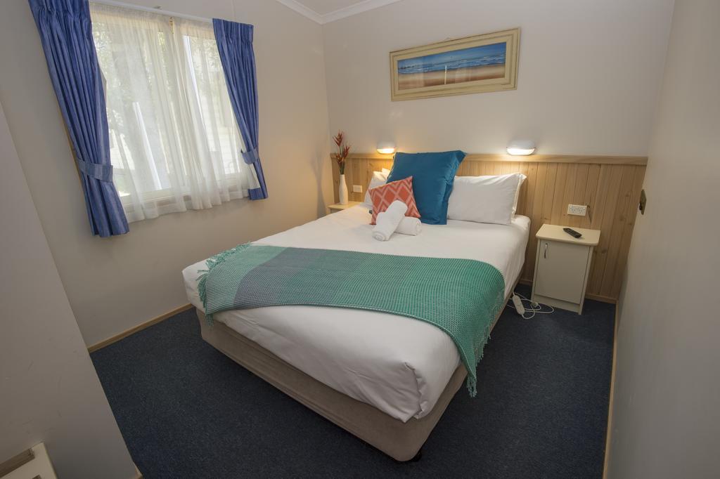 The Lakes Beachfront Holiday Park Lake Tyers Beach Экстерьер фото