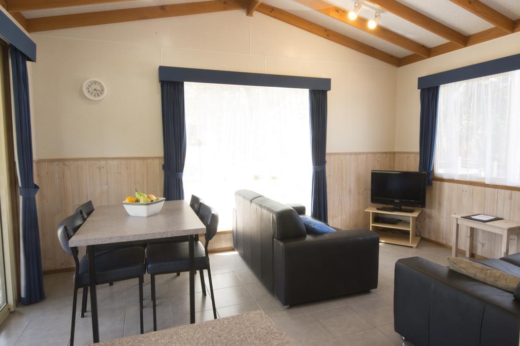 The Lakes Beachfront Holiday Park Lake Tyers Beach Экстерьер фото