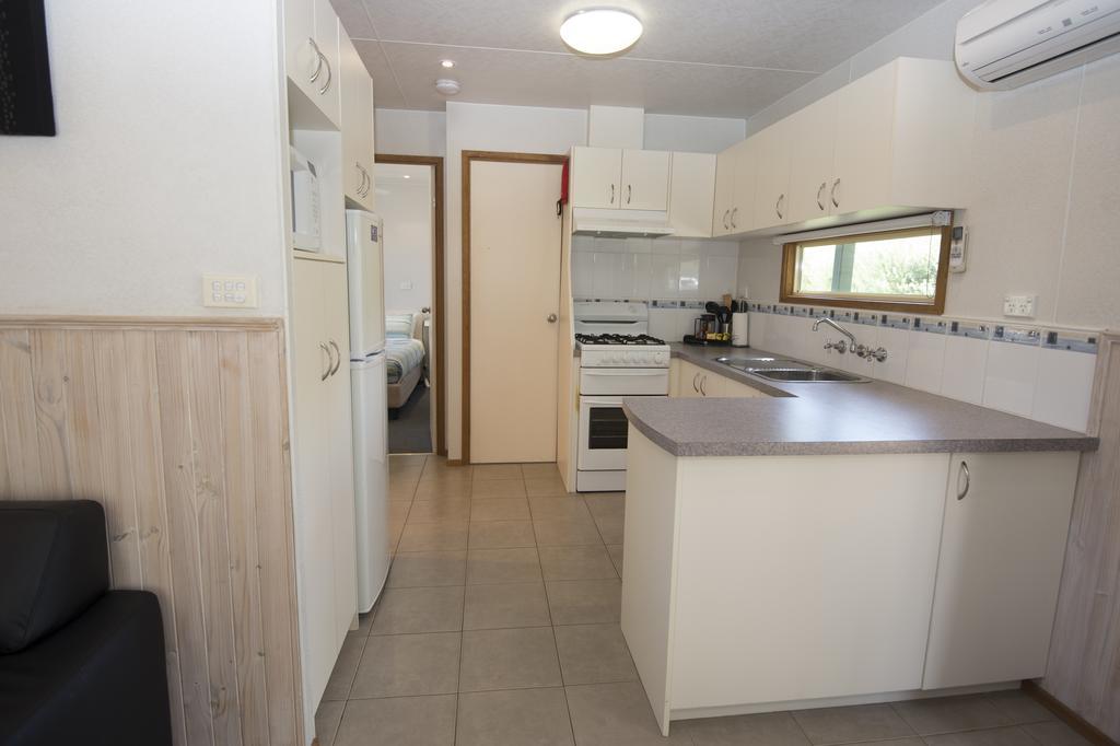 The Lakes Beachfront Holiday Park Lake Tyers Beach Экстерьер фото