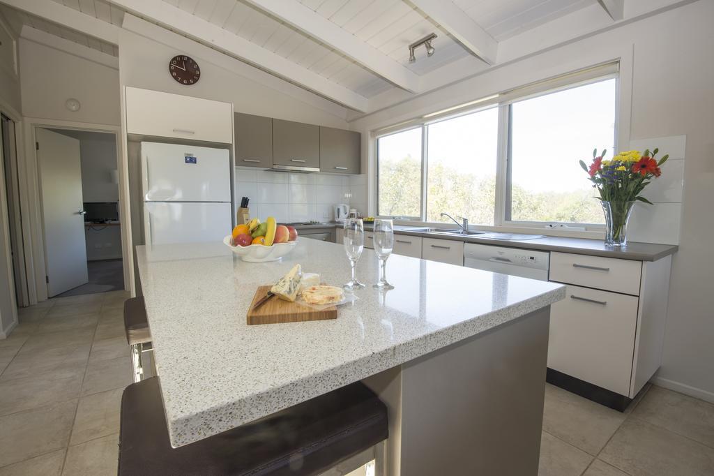 The Lakes Beachfront Holiday Park Lake Tyers Beach Экстерьер фото